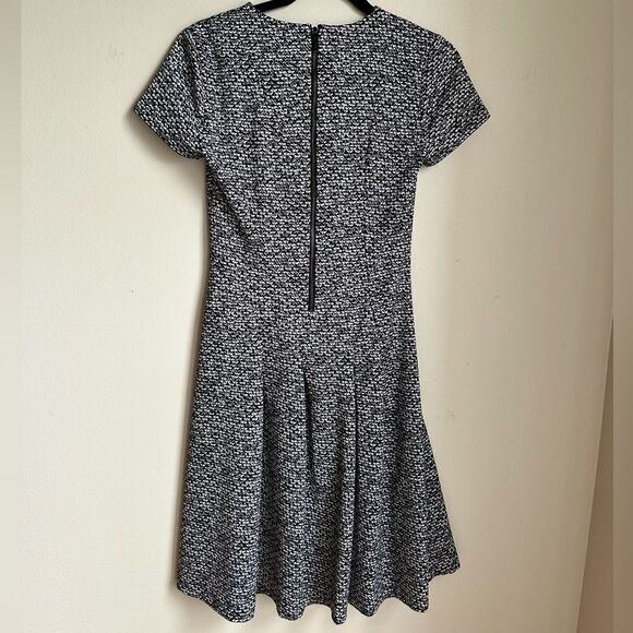 Michael Kors Houndstooth Dress Size 0 mini fit and flare short sleeve zip up - Picture 3 of 6